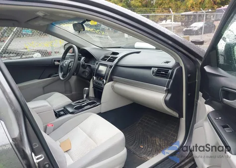 2014 Toyota Camry Le z USA, uszkodzony, nr VIN 4T1BF1FK5EU394015